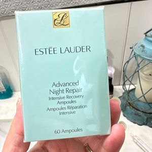 Estée Lauder Advanced night repair intensive recovery ampoules.